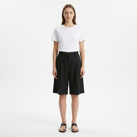 Women’s Knee Length Shorts – Straight Leg Pleated Fit Position 1